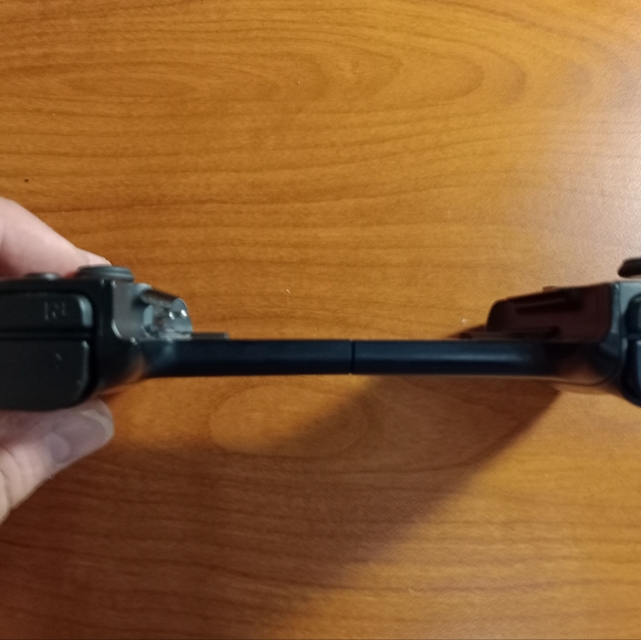 Backbone controller for iPhone - Picture 3 of 3